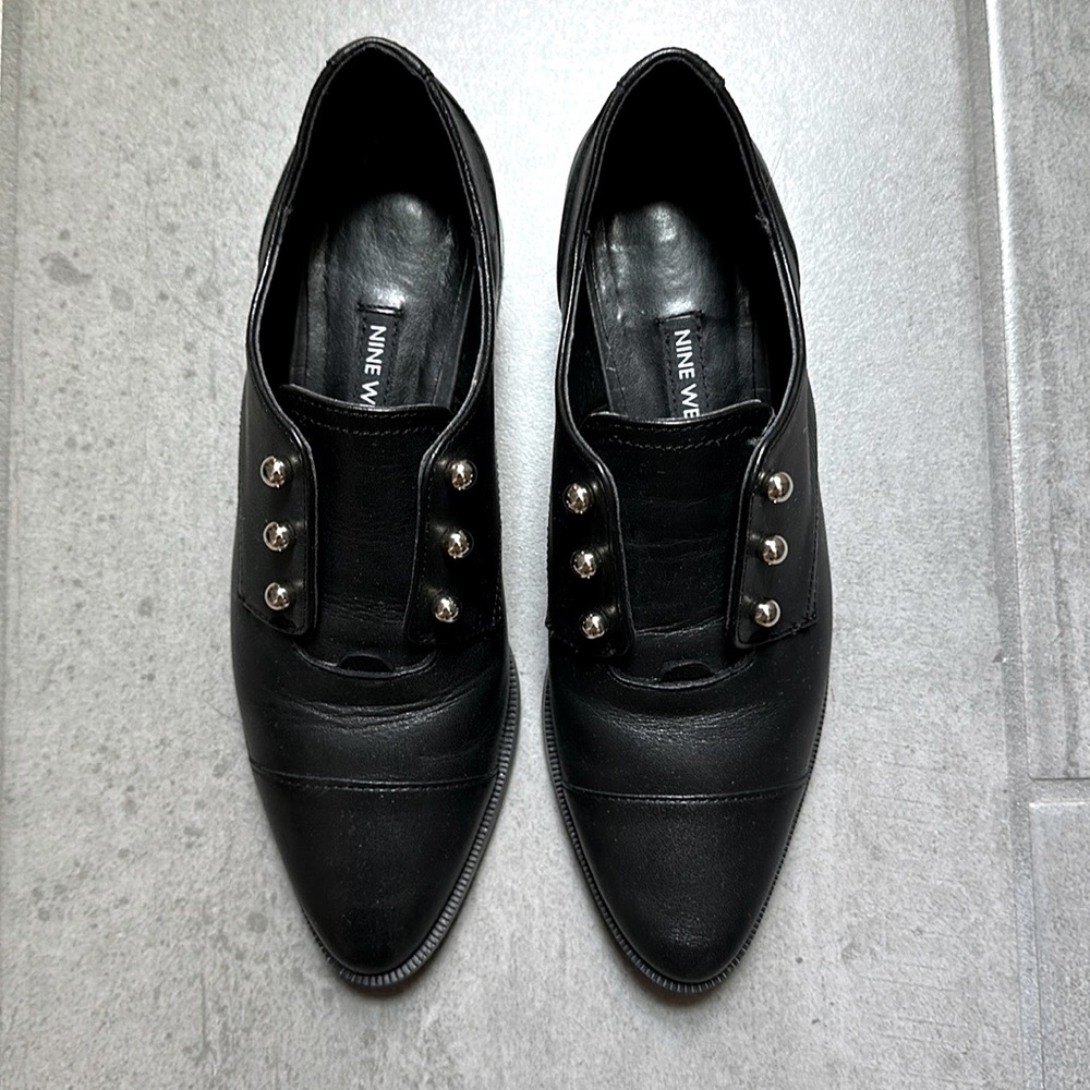 Nine West. Black Leather Cap Toe Oxford.